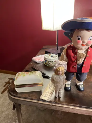 Monday Madness With LE 