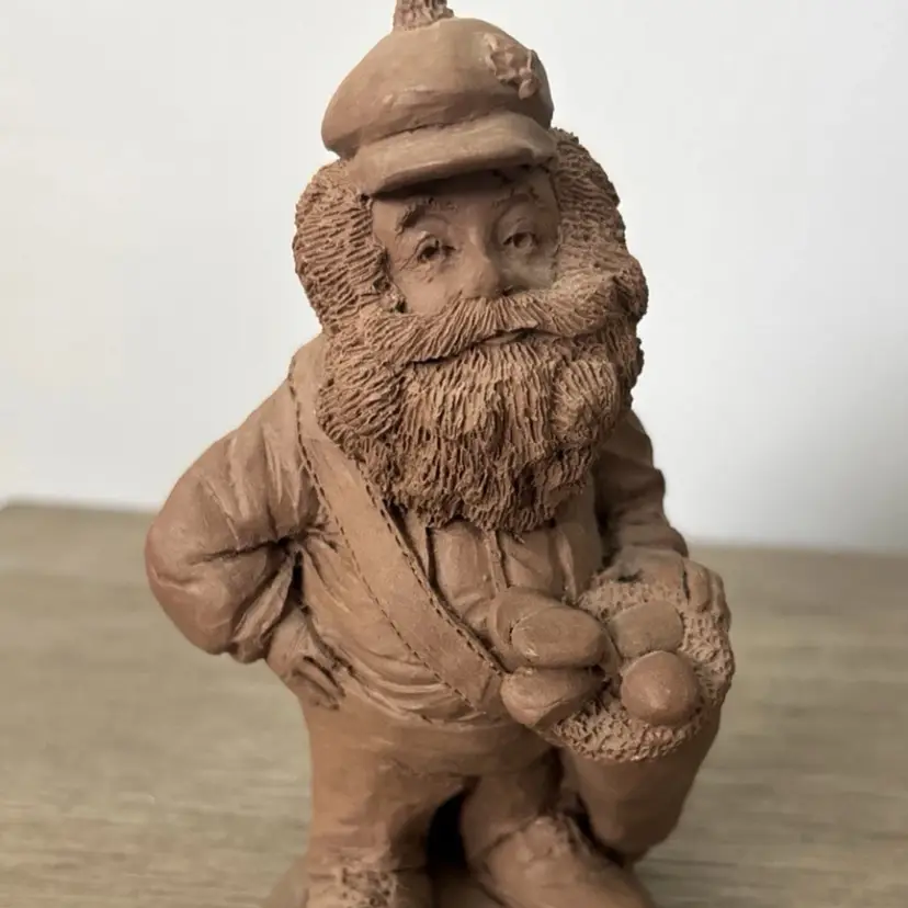 Vintage Phillip Gunter  Resin Golf Santa Figurine