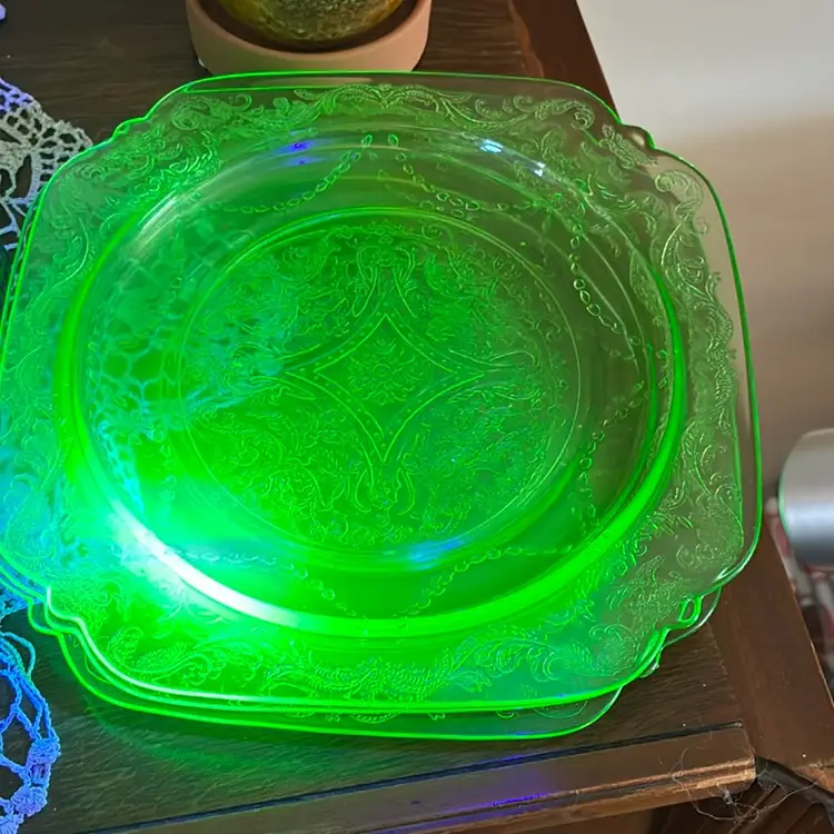 Uranium Glass Plate