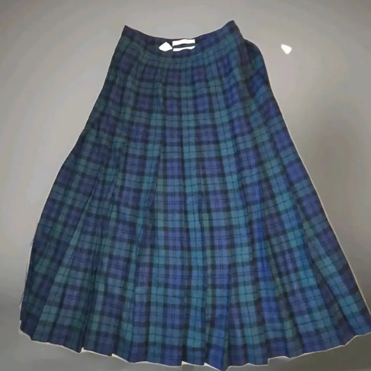 10 Vtg. Pendelton Skirts Wool Sz 6 8 9 Plaid Solid Red Grn Prple Blu Blk USA