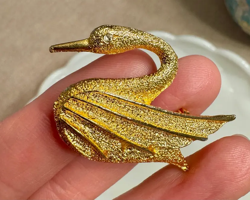 Vintage “DuBarry Fifth Avenue” Gold Tone Swan Brooch