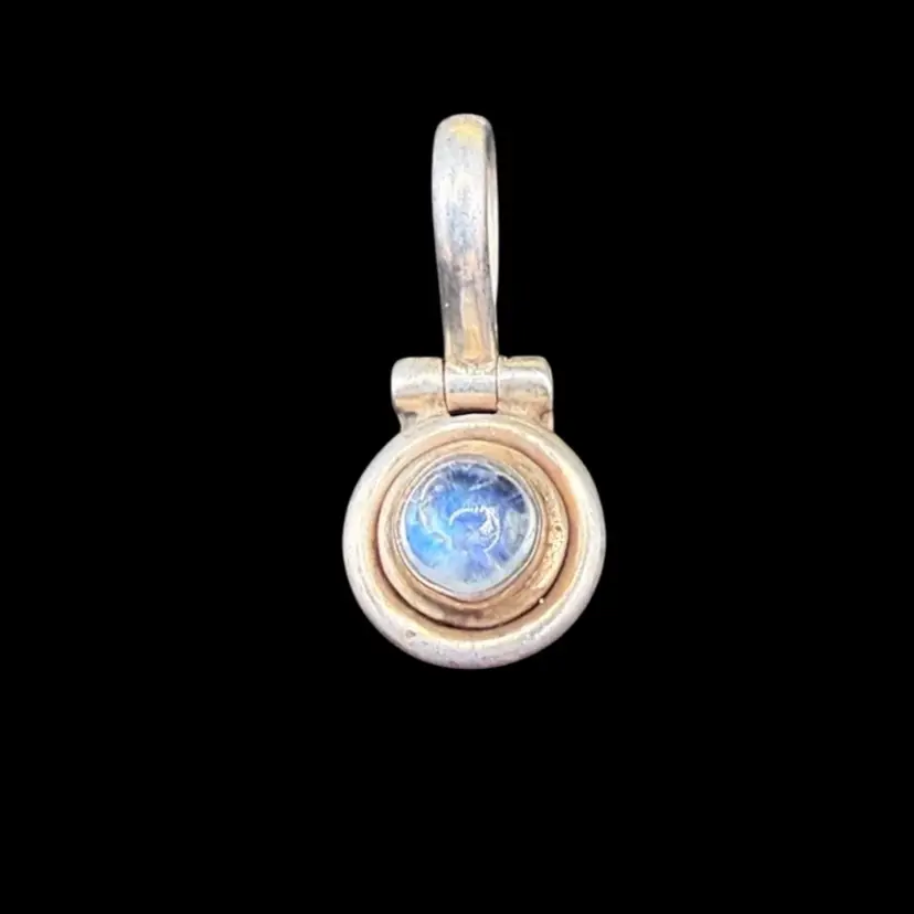 sterling silver and  moonstone pendant
