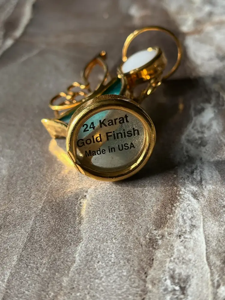 24 k Gold Finish Angel 2 3/4 inch Preowned.