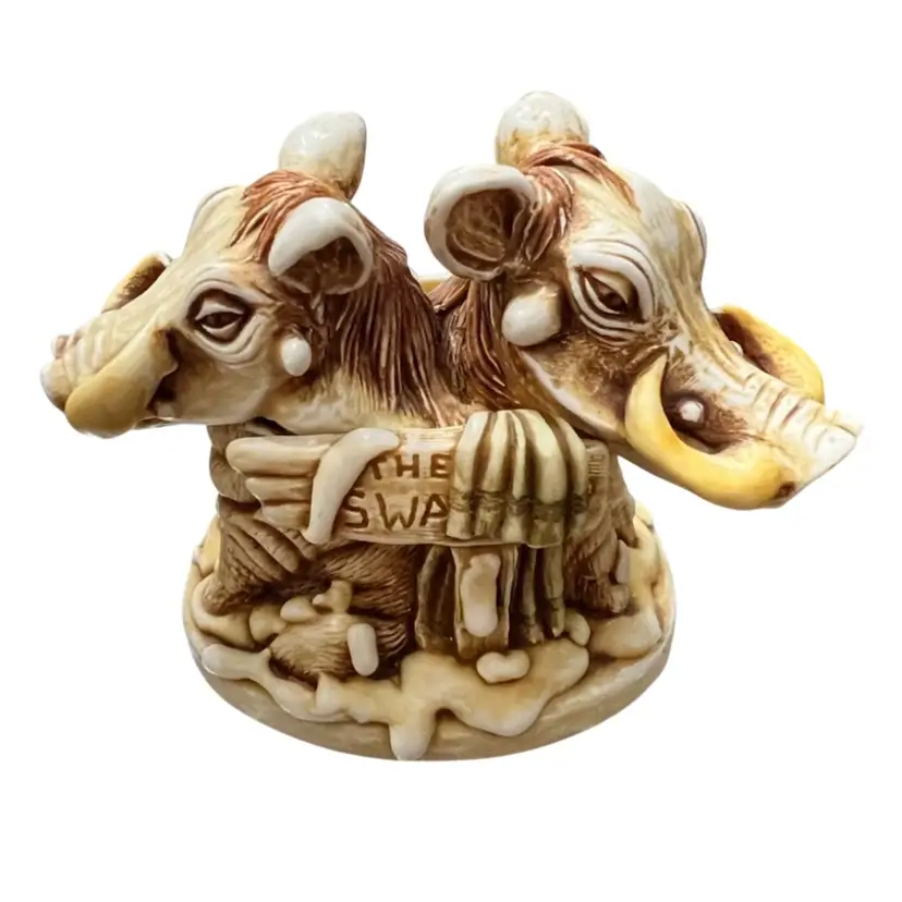 HARMONY KINGDOM “MUD BATH”