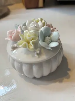 Trinket Box - Ardalt Japan Verithin Lenwile China