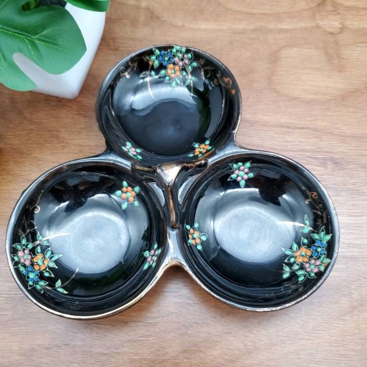 Vintage Hand Painted 3-Section Divided Redware Pottery Candy Nut Trinket Dish Japan
