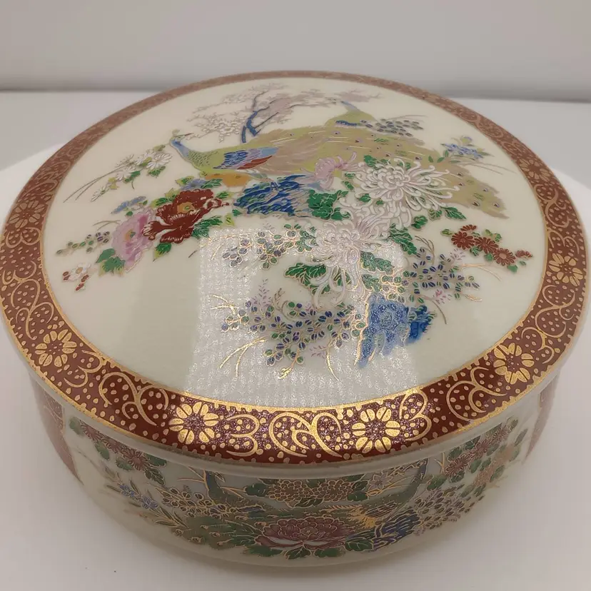 Satsuma lidded trinket box