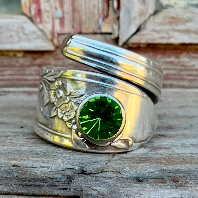#22 - Spoon Ring Silver Plate With Green Crystal Size 8.5 But Adjustable