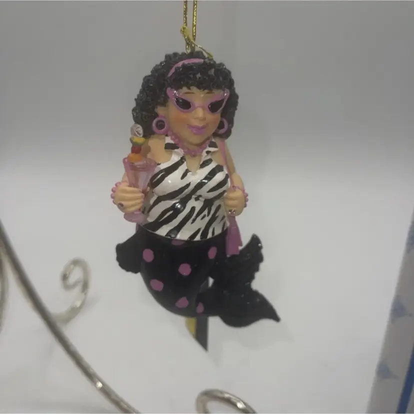 December Diamonds Girls Night Out its all about the bling figure 2012 NWT