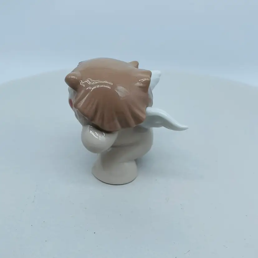 #1424 NAO Lladro Cheeky Cherub Angel covering his ears
