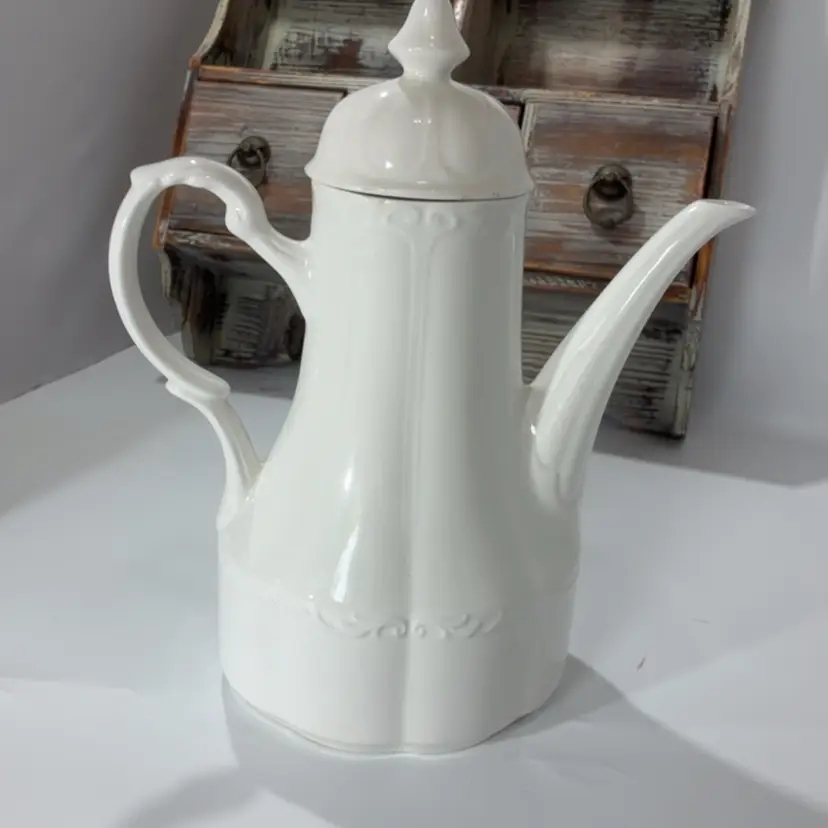 Vintage Sterling Colonial Iron Stone Tea/coffee Pot