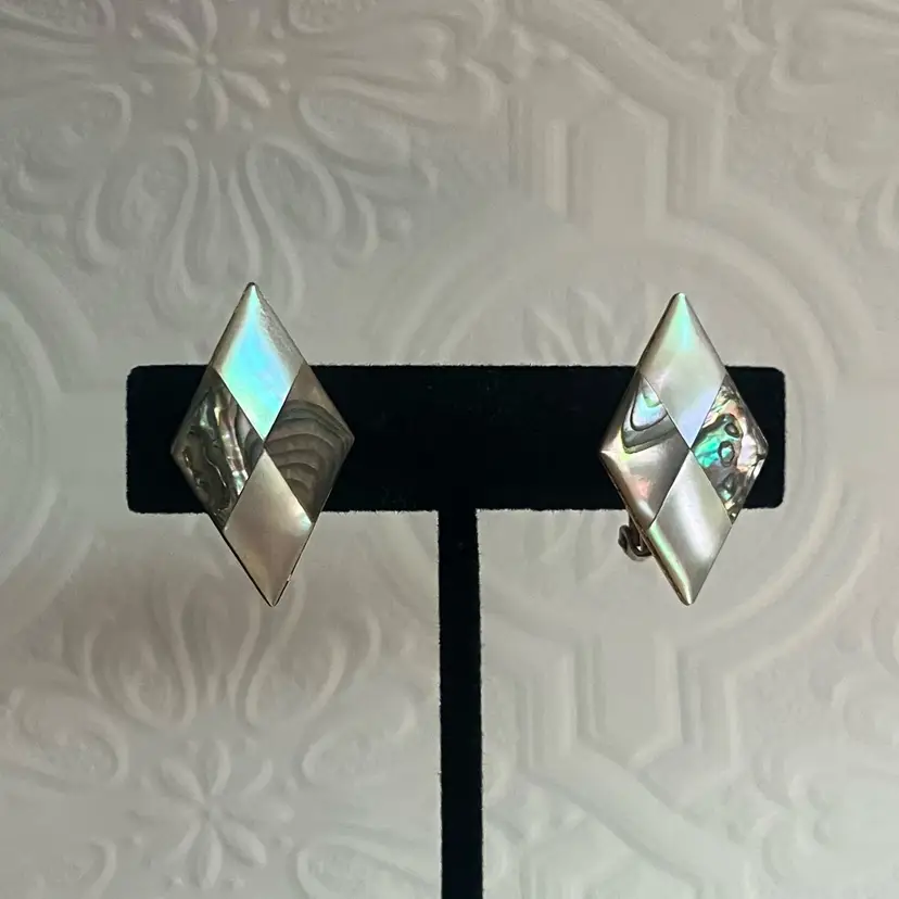 #J71 - Vintage Mother of Pearl and Abalone Inlay Diamond Shape Clip Earrings