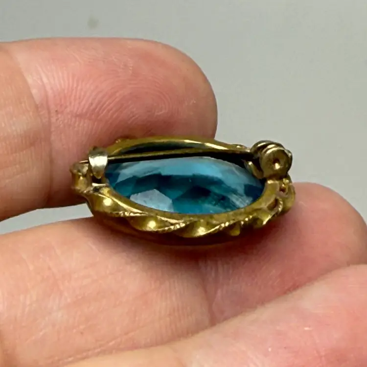 Antique Victorian Brooch Blue Oval Faceted Glass C Clasp Brass Twisted Rope