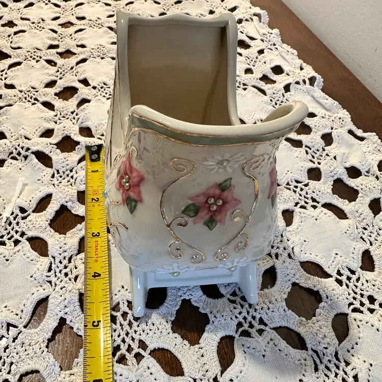 Lenox for the Holidays Christmas Holiday Petals and Pearls Sleigh Vase Planter