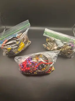 #02 - Junk treasure bags