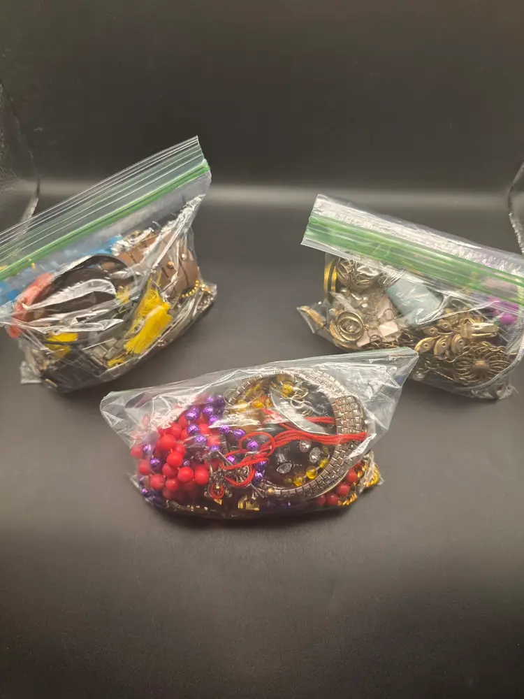 #01 - Junk treasure bags