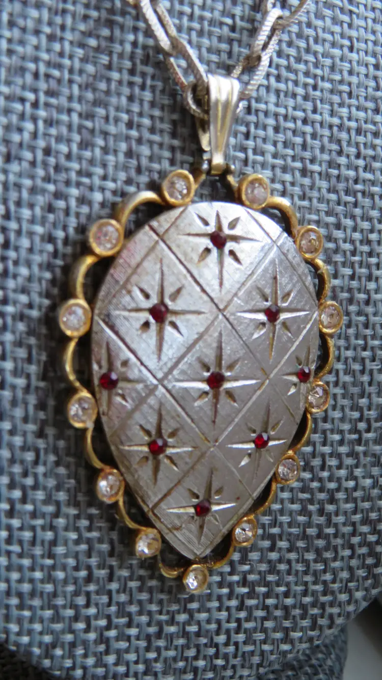 Vtg signed Prestige pend necklace 1960 ruby red crystal silver chain starburst