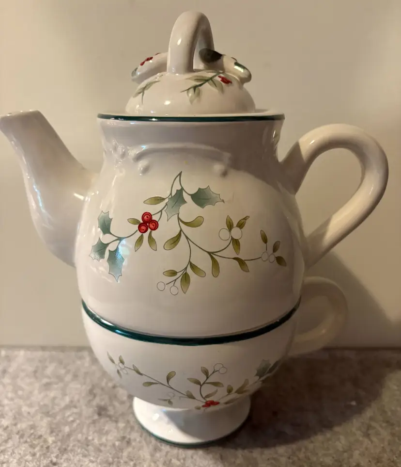 Phaltzgraff Winterberry 16oz. Tea For One Pot and Cup 1991  # 2842