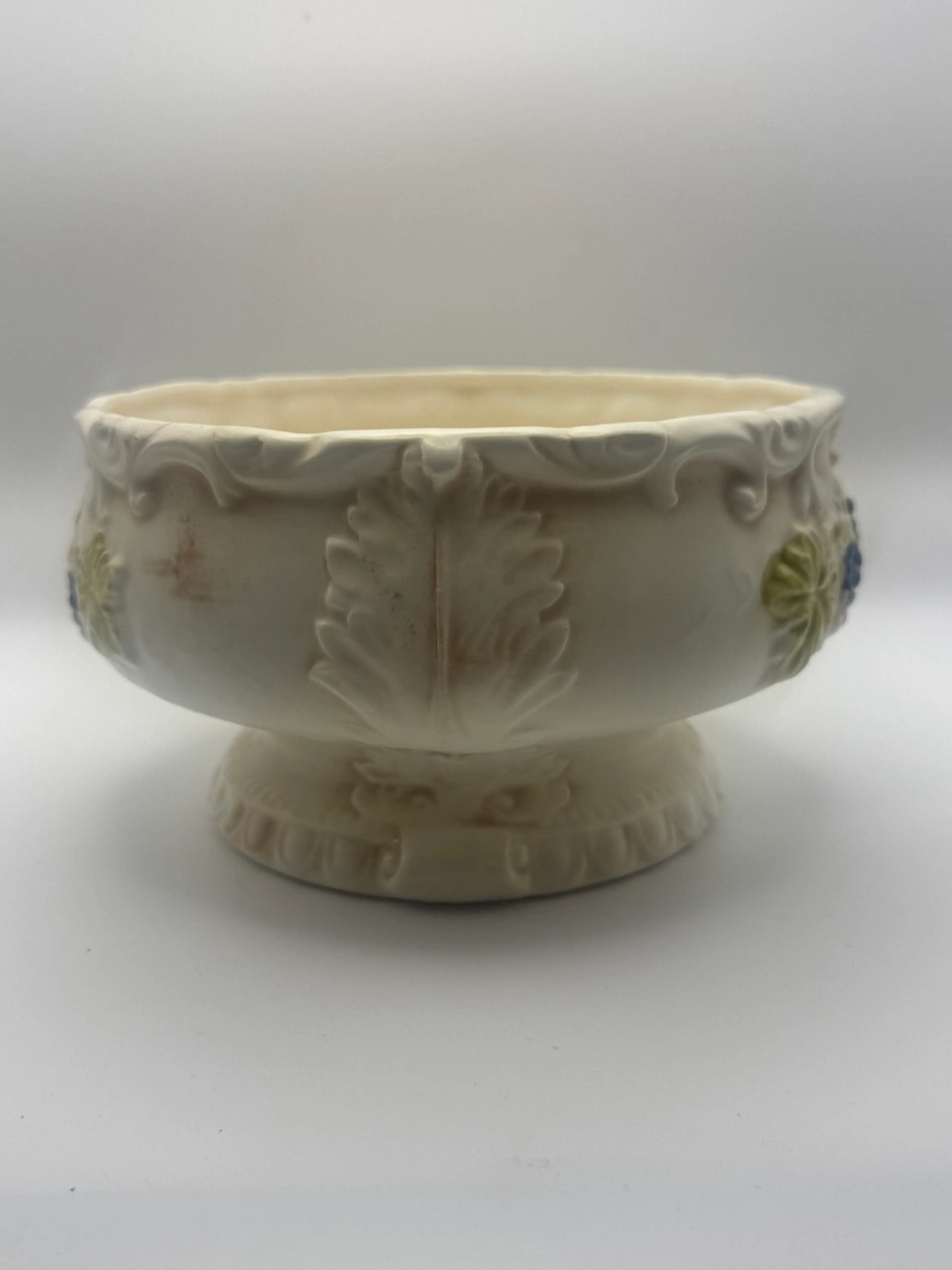 Image 2 of 6