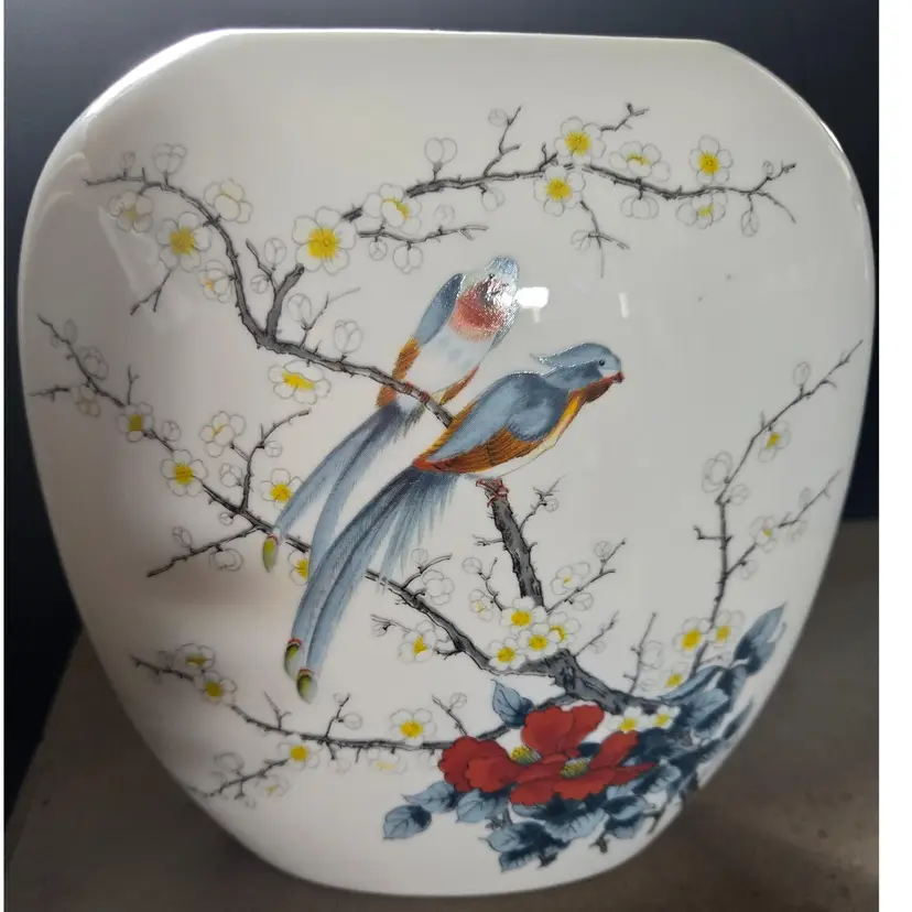 Beautiful Jay Fine China Porcelain Vase