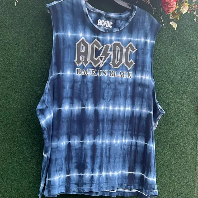 AC/DC Two-Tone, Blue Tie-Dye, Sleeveless Shirt. Size 3 Xl.