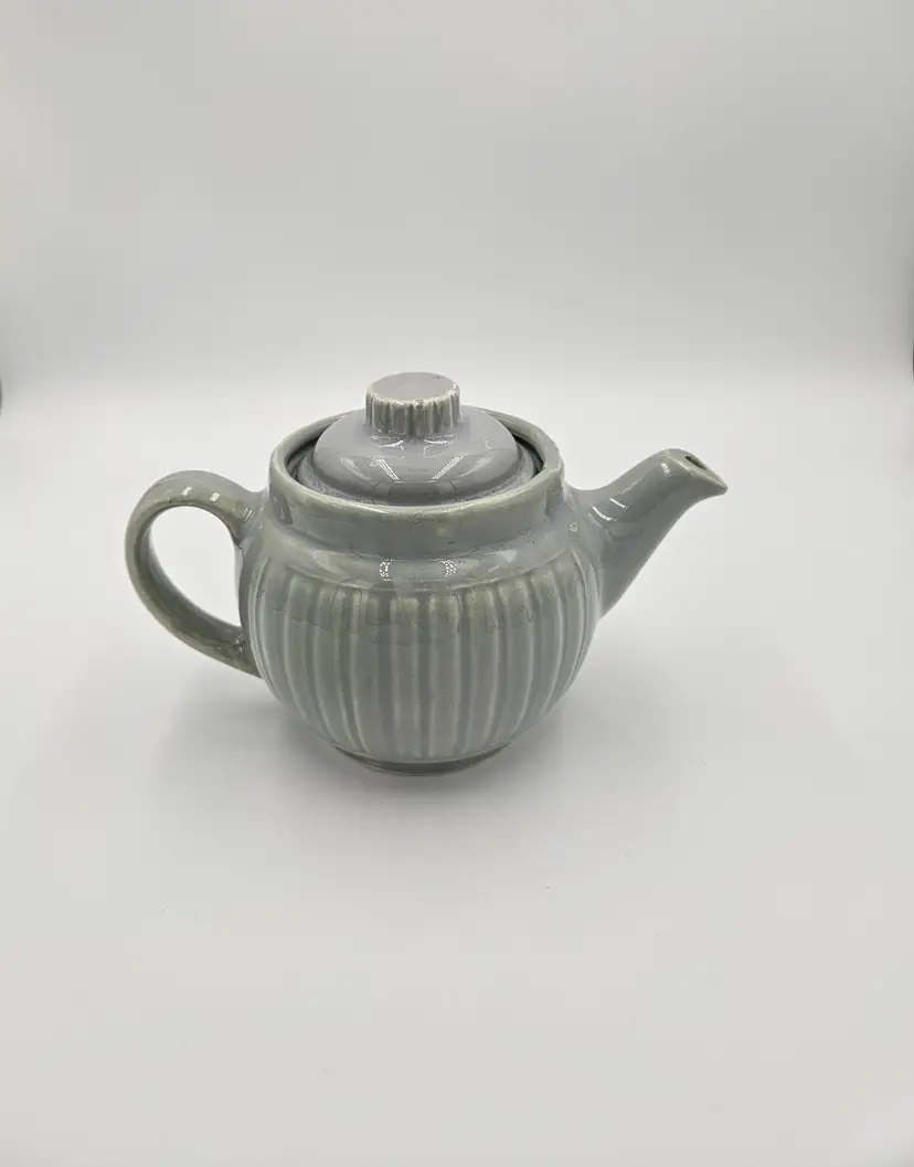 #C119 Ceramic Gray Ribbed Teapot