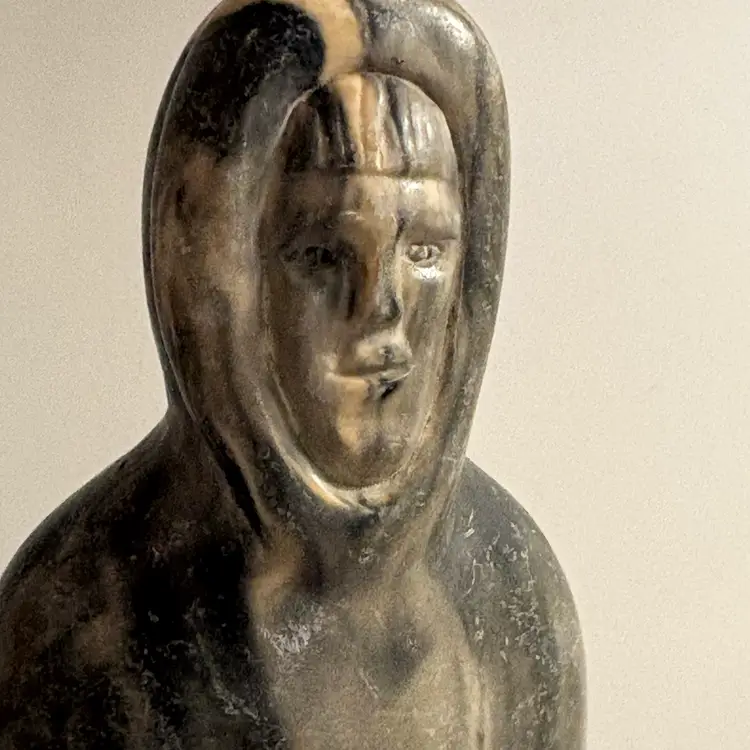 VINTAGE INUIT SOAPSTONE HUNTER FIGURE 7 3/4 " CARVING - Likely By Thorn Canada .