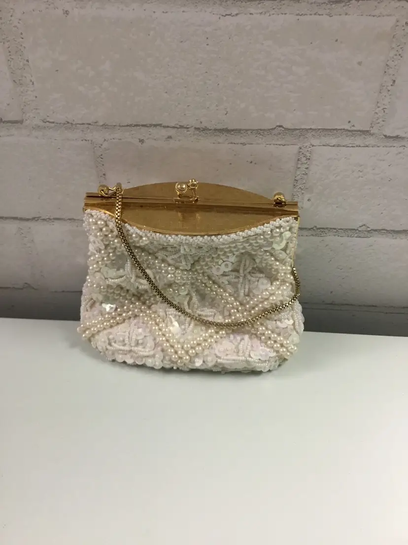 z.Small Hand Beaded Hand Bag