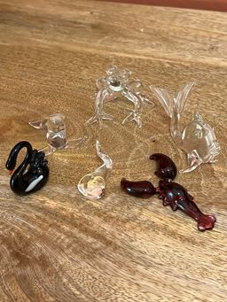 #03 - Bitty Glass Figurines - Choice Of 1