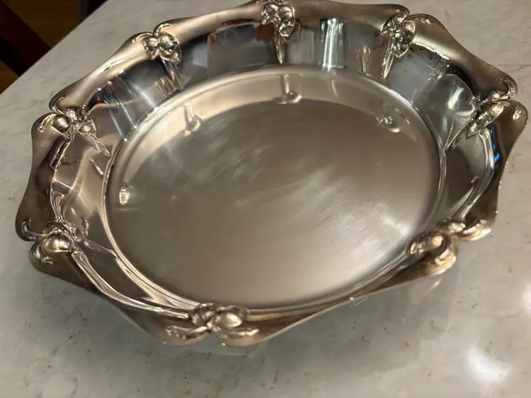 Vintage Sheridan Silverplate Shallow Bowl Circa1970s Acorn Design