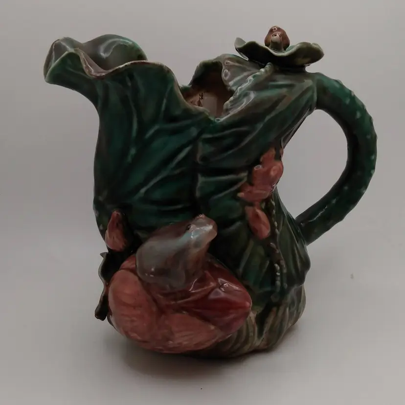 VTG Green Pitcher with Cabbage Leaf Frog Snail 6" Italy 3D #25
