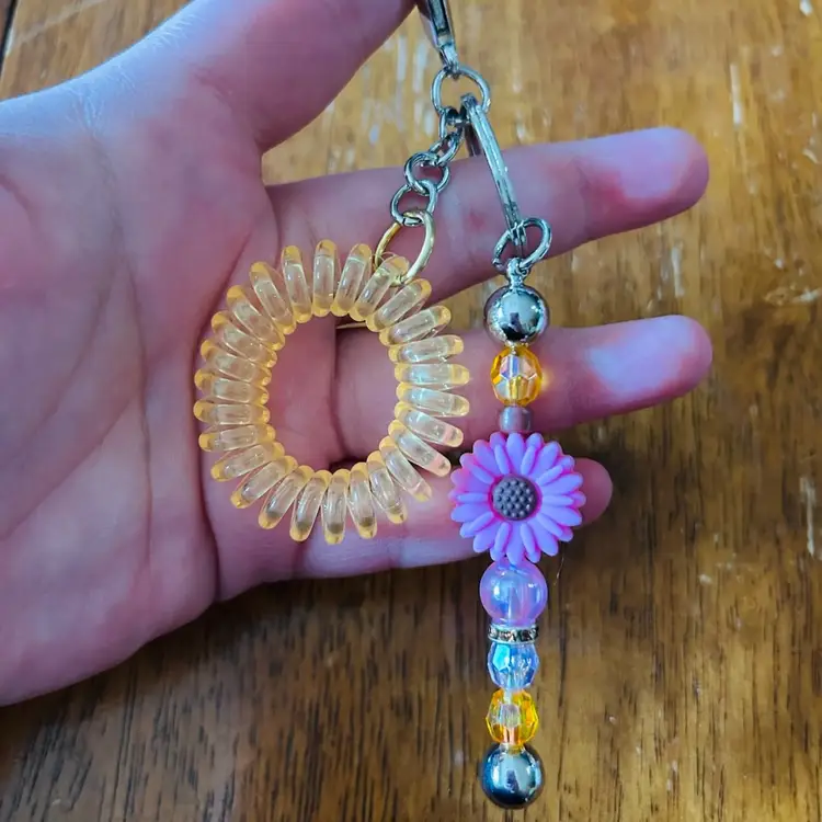 Beaded Pink Daisy Bag Charm Keychain