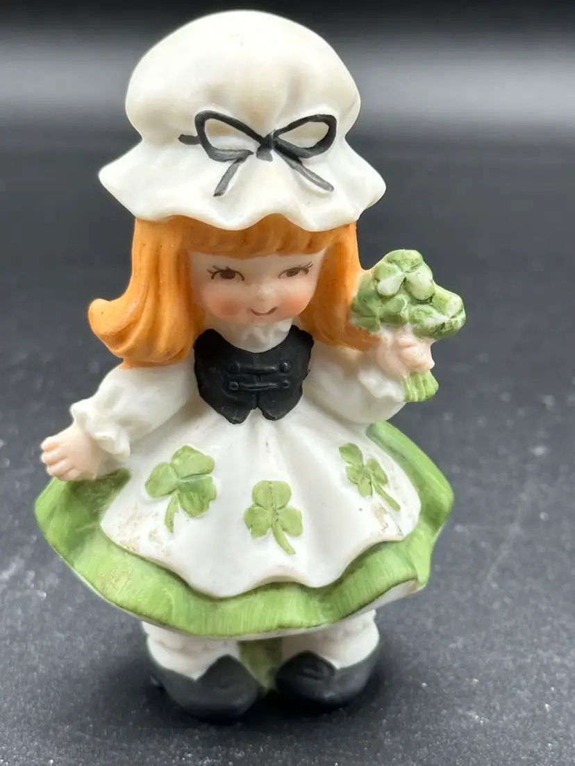 VINTAGE LEFTON IRISH GIRL SHAMROCKS FIGURINE BISQUE