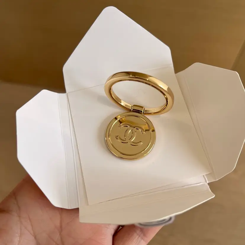 Chanel Beauty GWP Gold CC Phone Ring Holder