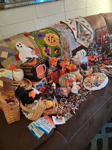 Falling Into Autumn Show!! Fall, Halloween/Goth Decor & Jewelry!