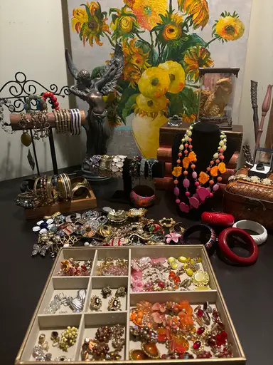 Jewelry Pop Up! $8 Starts Brooches, Bracelets, Clip-on Delights!