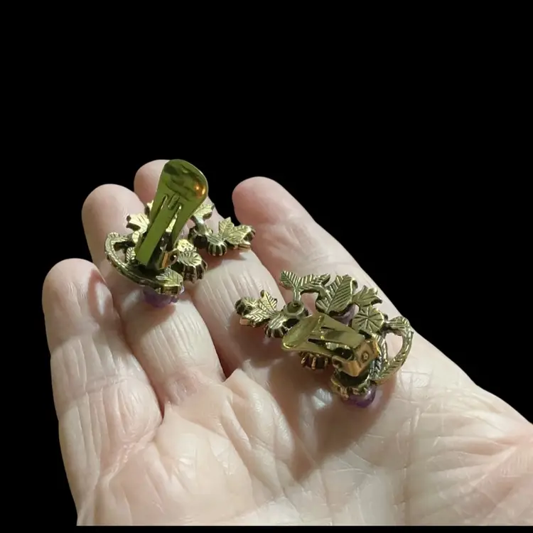 Vintage  Goldtone Art Deco Style Clip On Earrings. Purple Carved Glass Leaves & Faux Pearls With Green  Small Glass Rhinestones. Wingback Closure~Possibly From 1940s / 1950s . Very Beautiful Clip Earrings!!