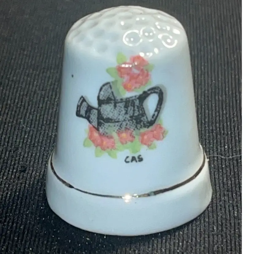 Bone China Thimble With Watered