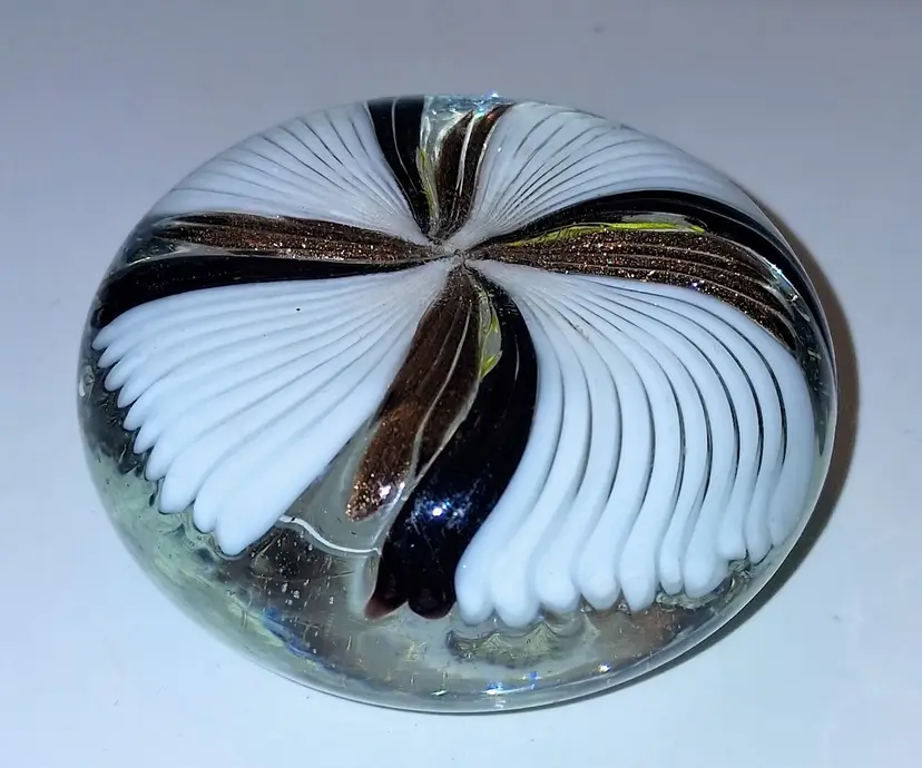 VERY RARE, Murano, TOSO Dino Martens BIANCO NERO, Copper Aventurine, Air-Trap PAPERWEIGHT
