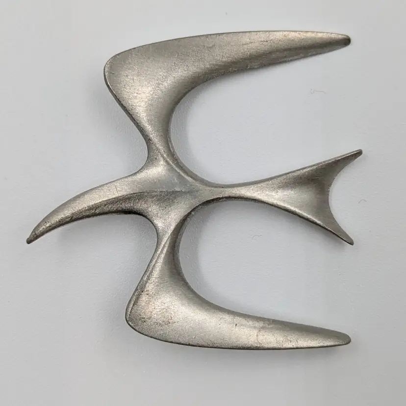 Mr. Seagull Bird brooch pin signed Sarah Coventry