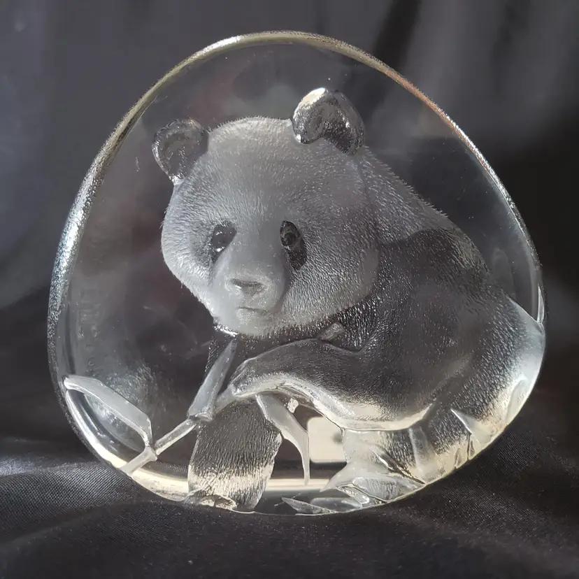 Art Glass Paperweight Mats Jonasson PANDA BEAR 5" Sweden Made Signed & Numbered