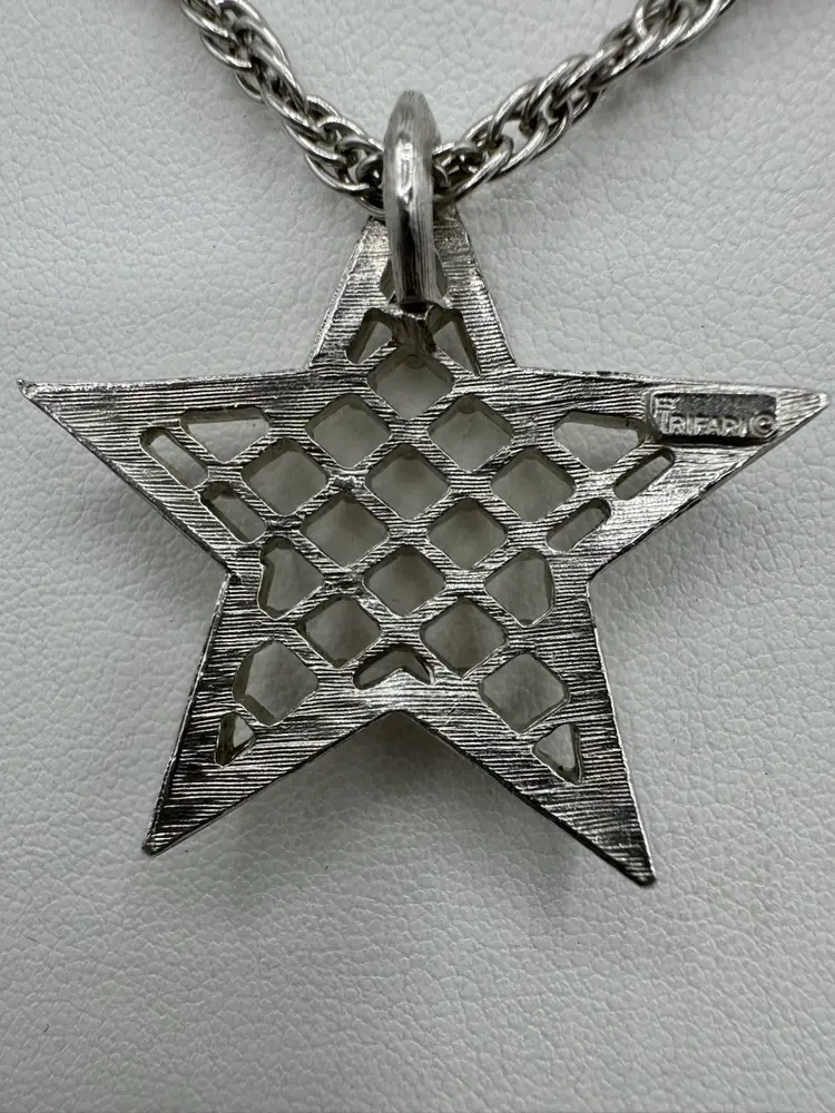 Vintage Crown Trifari Silver Tone Woven Open Star Double Strand Pendant Necklace