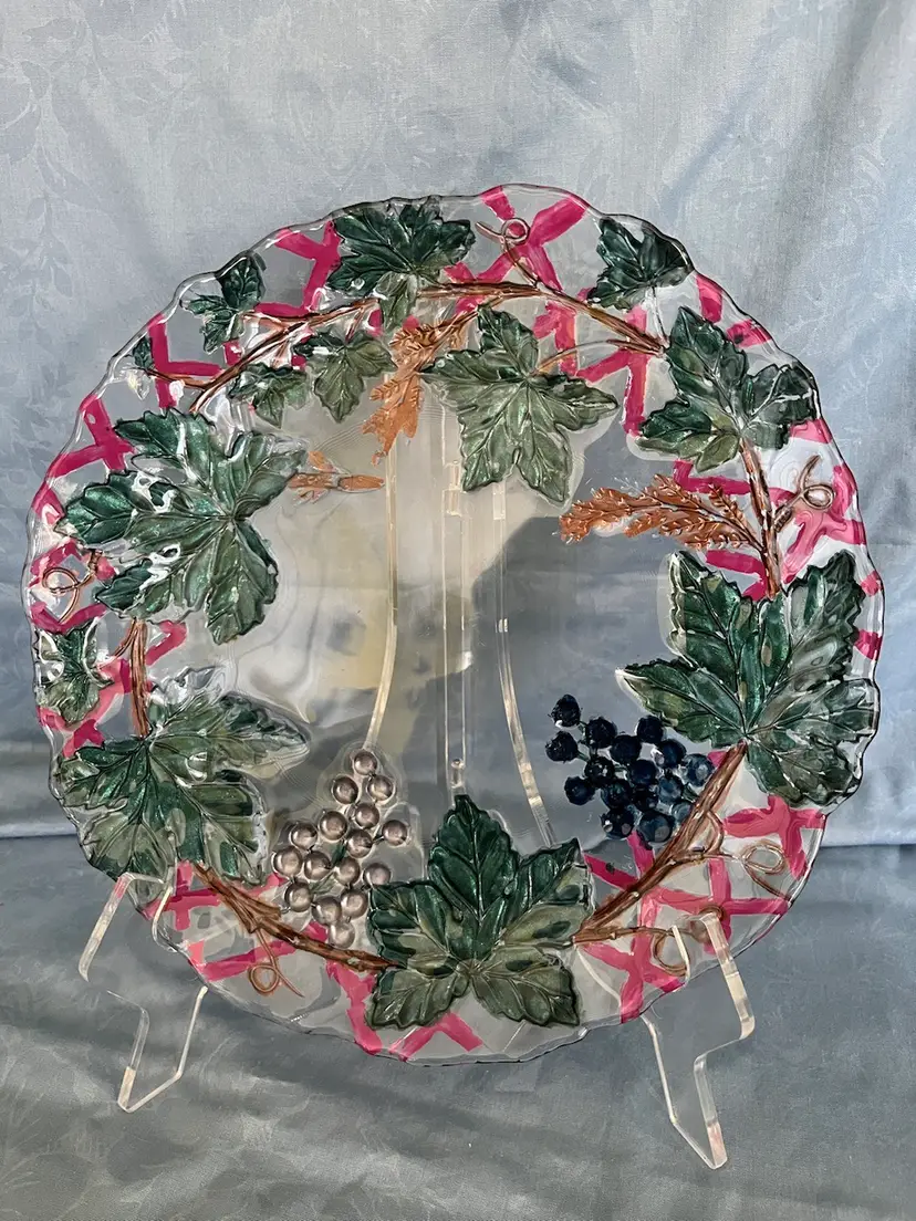 10.5" Clear Glass Plate- Grapes,Leaves, and Pink Trim