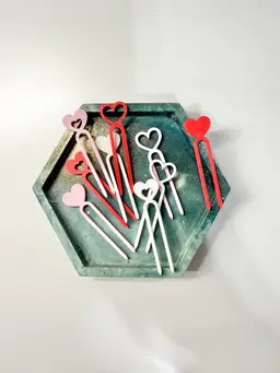 Heart Prop Pins (24-Pack)
