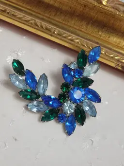 #04 Vintage brooch with blue and green crystals