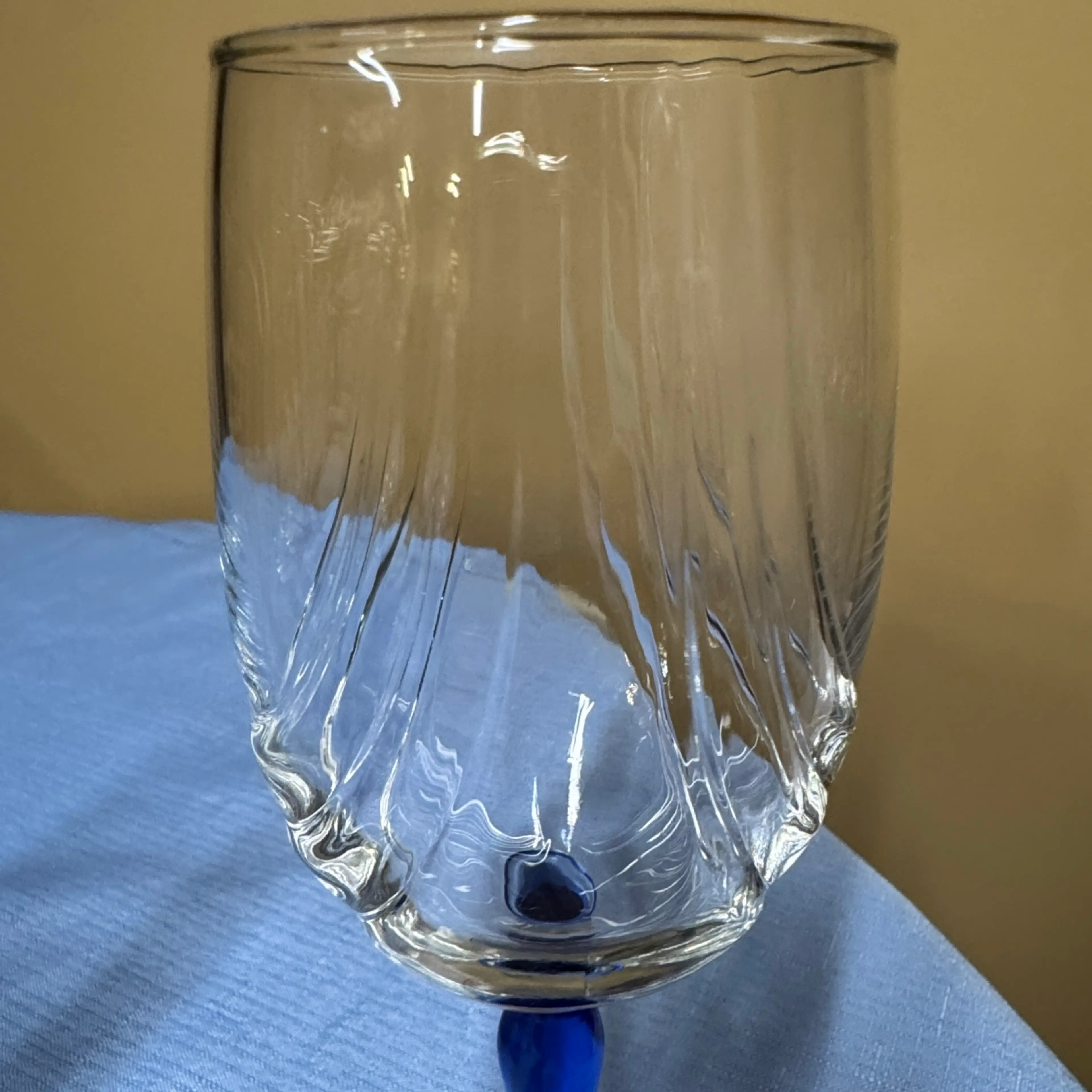 Image 4 of 6