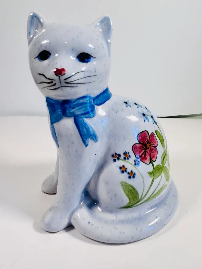 Vtg N.S. GUSTIN CO Cat Kitten Kitty Floral Figurine Statue Sweet Blue Ribbon