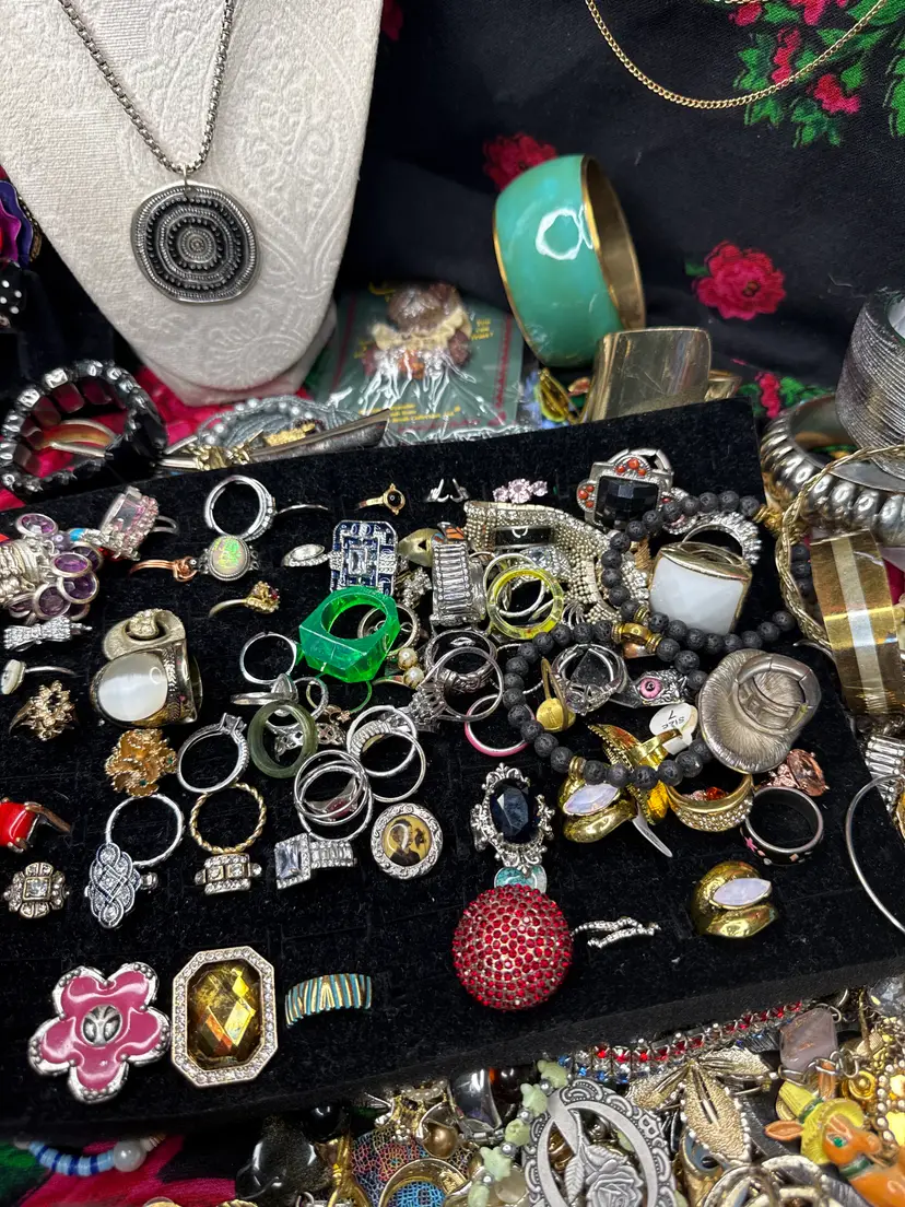 Livestream thumbnail