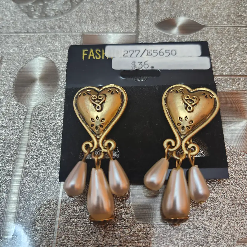 Vintage Heart Drop Clip-on Earrings. NOS
