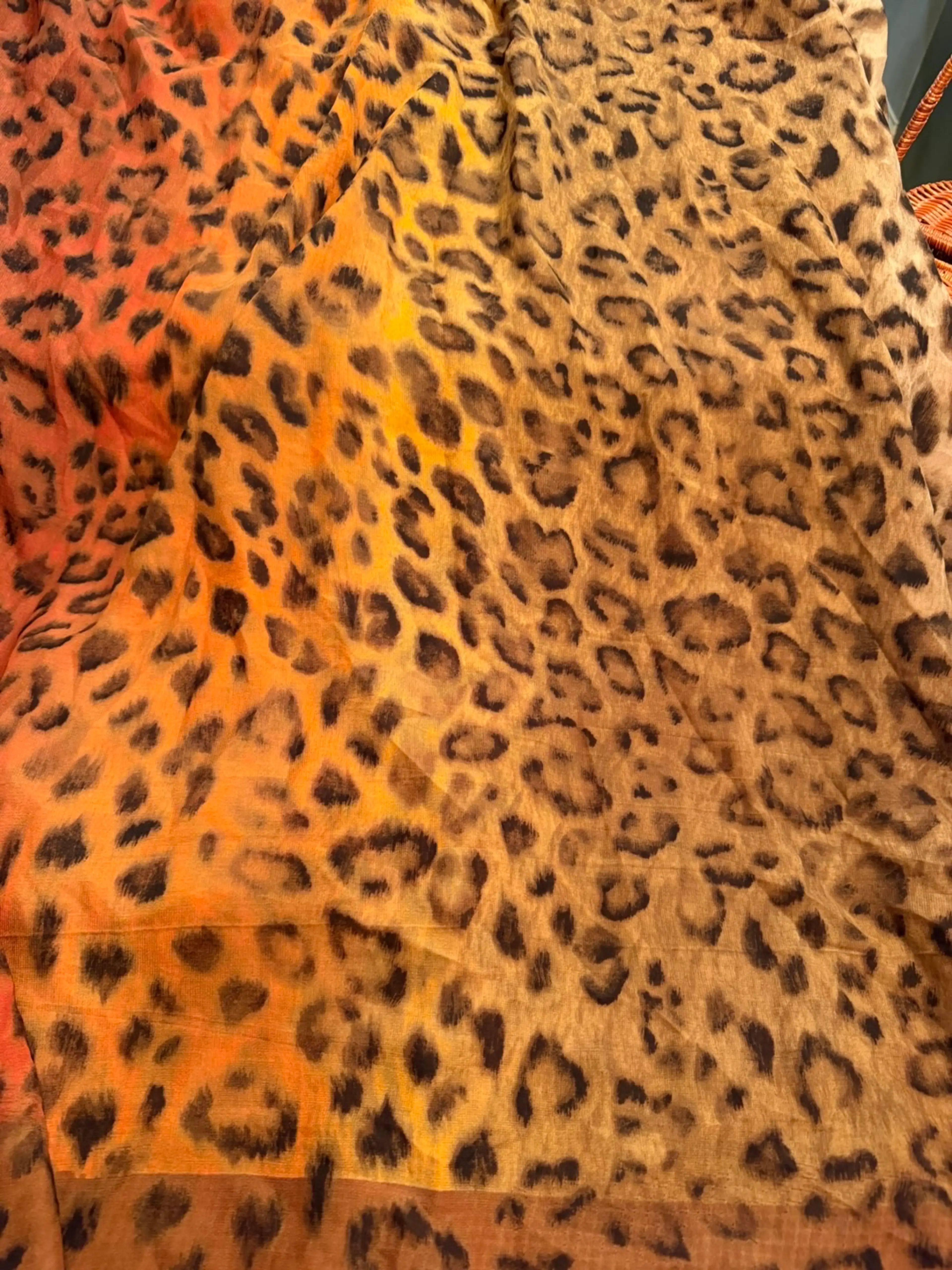 Image 2 of 6